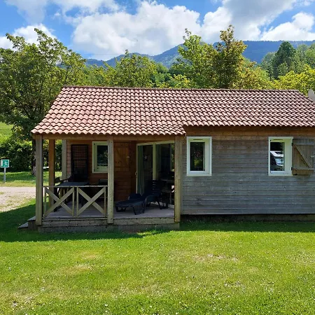 Le Valserine - Eco Responsable Kemping 3*
